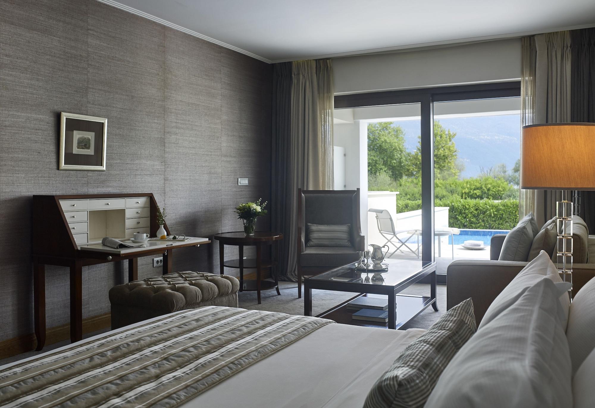 호텔 뒤 락 콩그레스 센터&스파 이오아니아 외부 사진 Deluxe Room with Private Pool