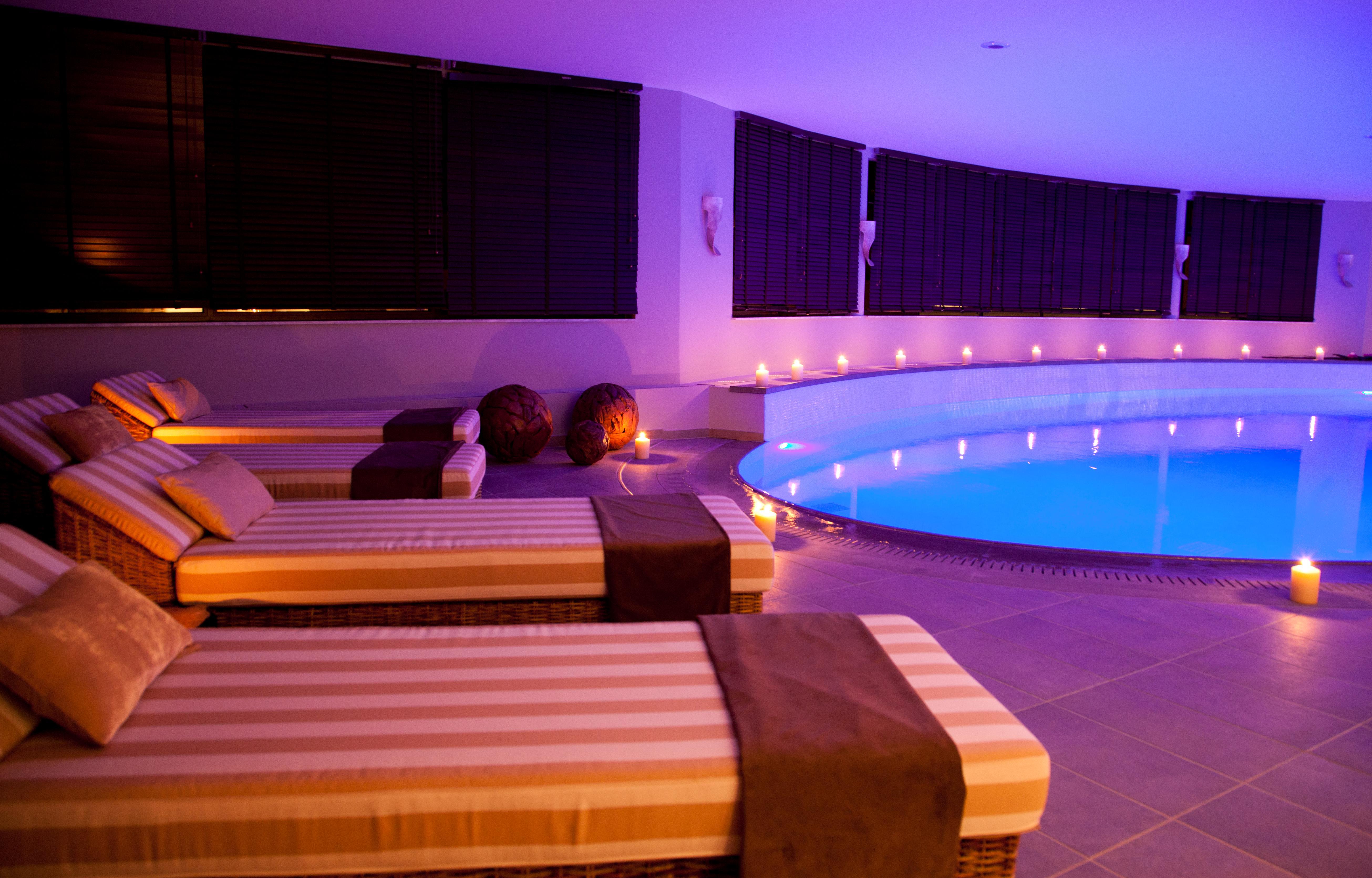 호텔 뒤 락 콩그레스 센터&스파 이오아니아 외부 사진 The pool at the spa