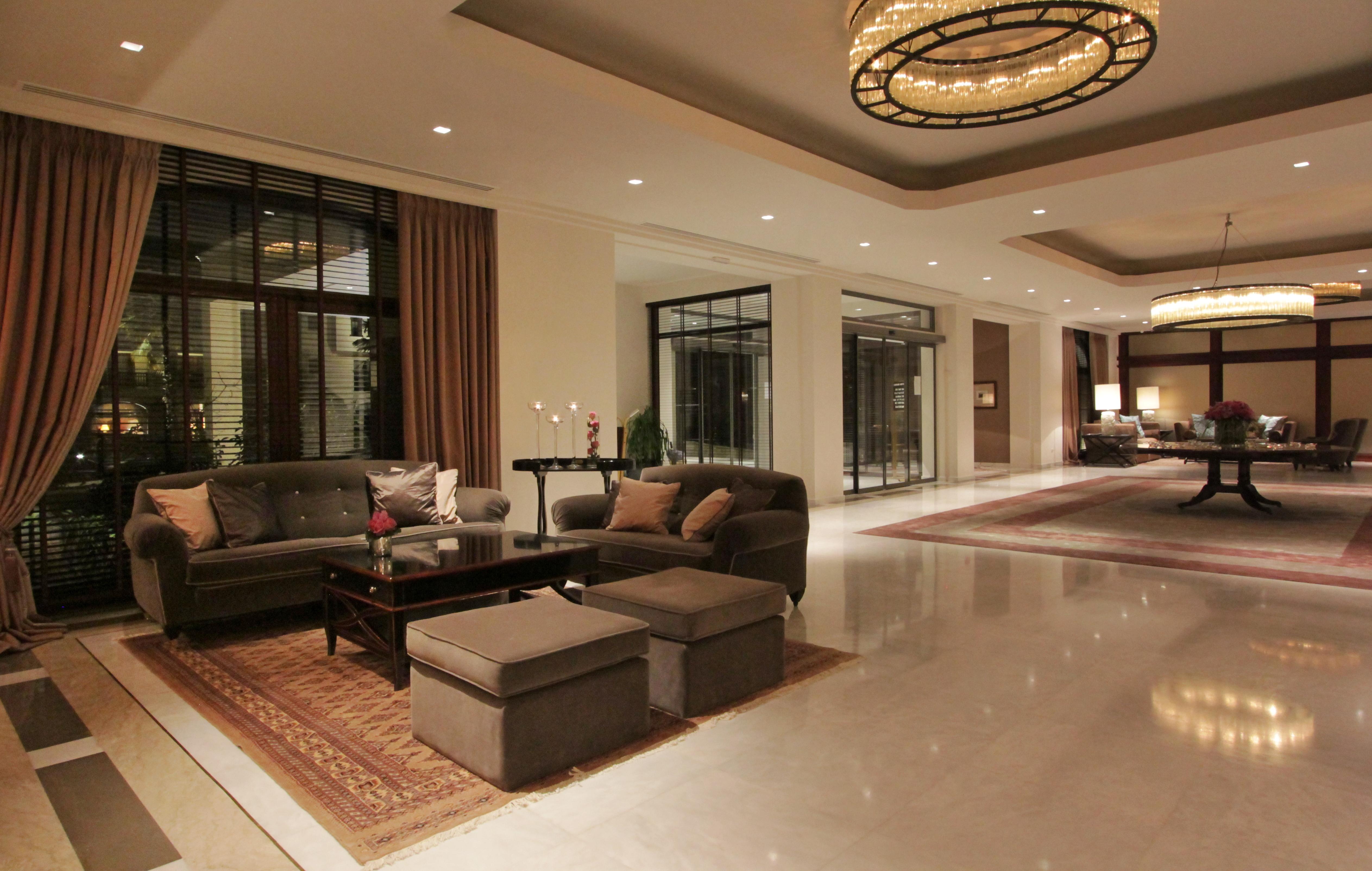 호텔 뒤 락 콩그레스 센터&스파 이오아니아 외부 사진 The lobby of the hotel
